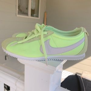 Nike Classic Cortez Running Shoes